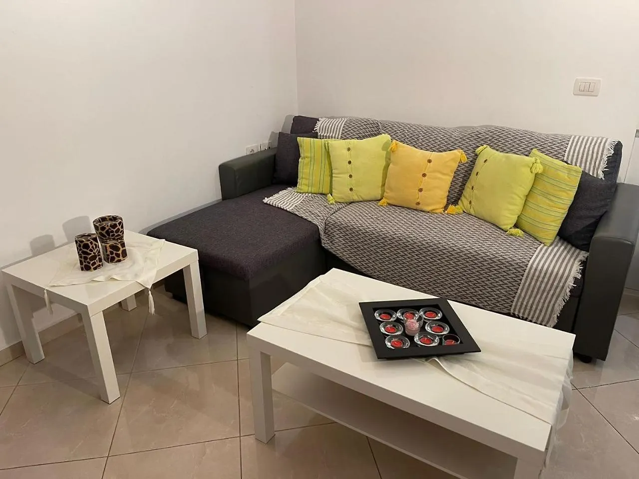 Boulevard Apartment Gjashte